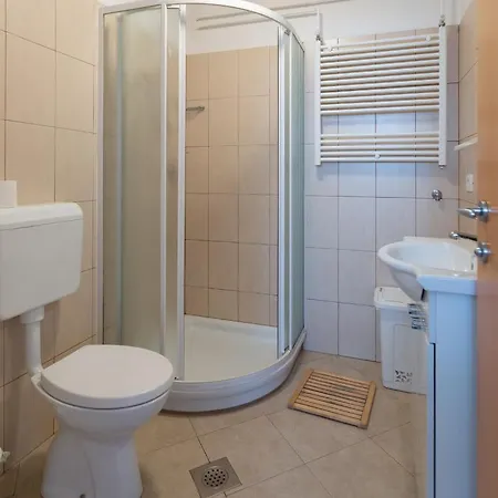 בית הארחה And Jeselnik