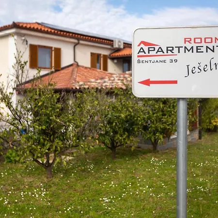 And Jeselnik Konukevi 2*