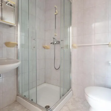 בית הארחה And Jeselnik 2*