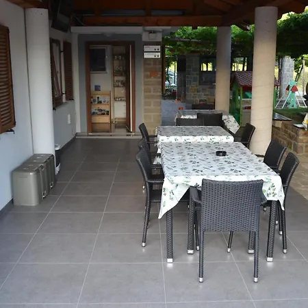 And Jeselnik בפורטורוז