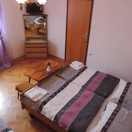 And Jeselnik Casa de hóspedes