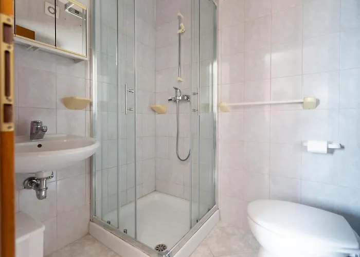 Konukevi And Jeselnik 2*