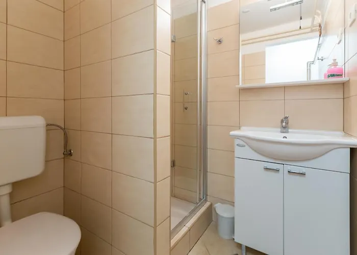 And Jeselnik 2* بورتوروز