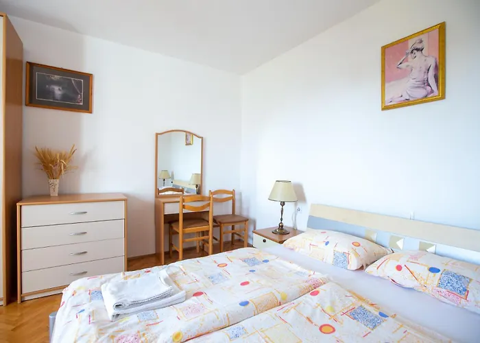 And Jeselnik Casa de hóspedes Portorož